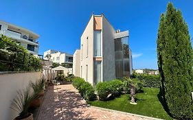 Villa Art Gallery Apartments